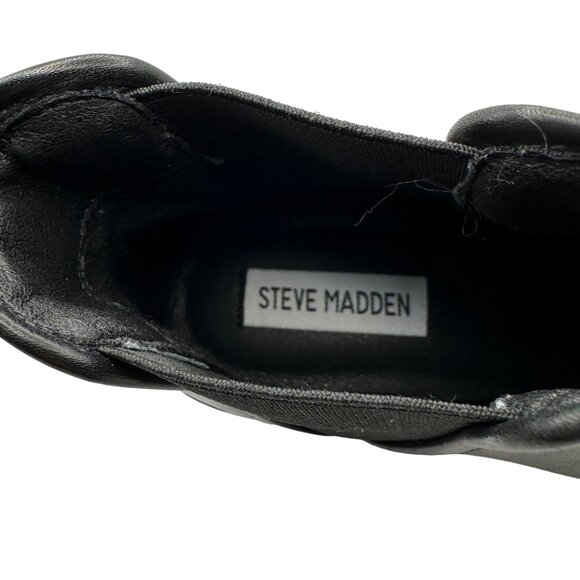 Steve Madden Dares Size 6.5 EUC Black Leather Slip On Booties Ankle Booties - Picture 4 of 7